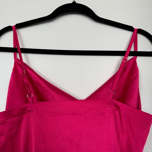 Dress with adjustable straps. String for slit adjustment - Picture 4 of 5